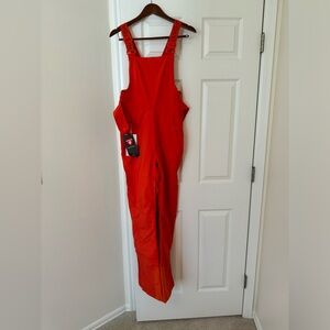 Half days snow bibs. Never worn, tags on!